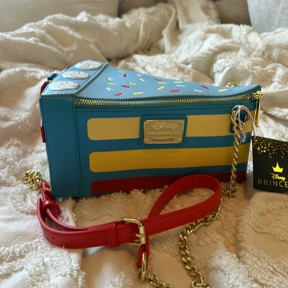 BNWT Loungefly Disney Snow White Cake Slice purse - Picture 2 of 6